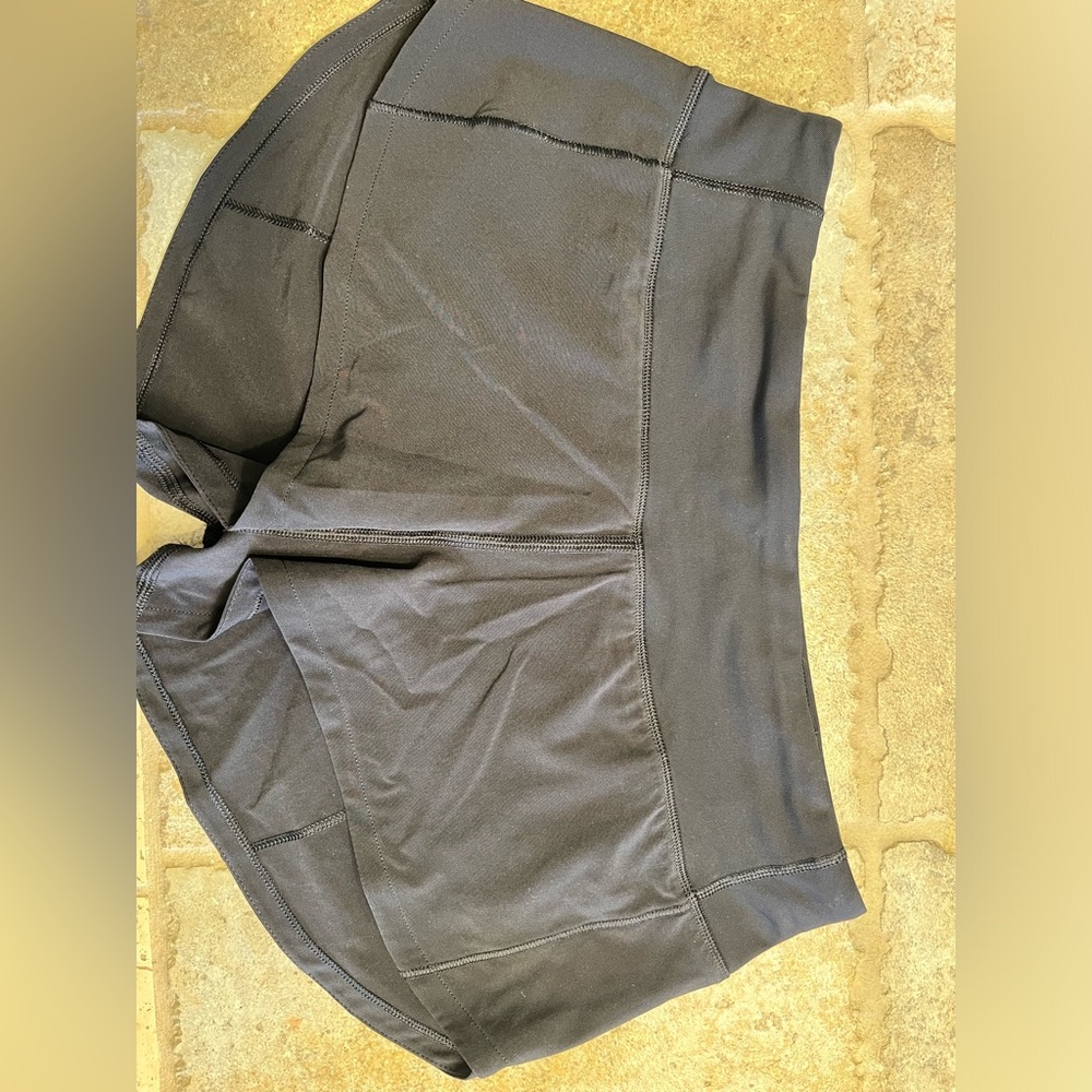 Lululemon speed up low rise shorts.  Size 2. Inseam is 2.5.